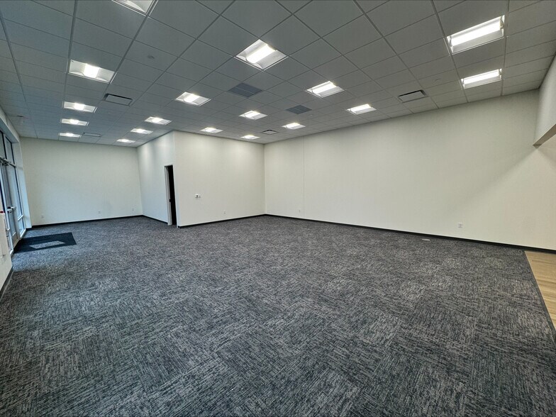 More Photos Of 485 Elizabeth Ave, Somerset Warehouse For Lease