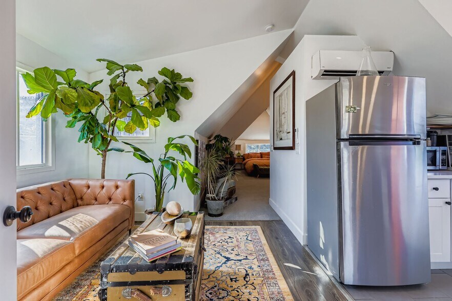 More Photos Of 852 N Clarkson St, Denver Apartments For Sale