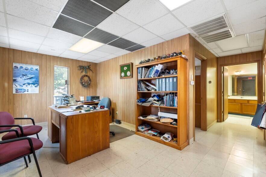 More Photos Of 5410 S Daniel St, Battlefield Manufacturing For Sale