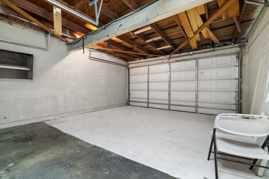 More Photos Of 5709 E Beverly Blvd, Los Angeles Office Residential For Sale
