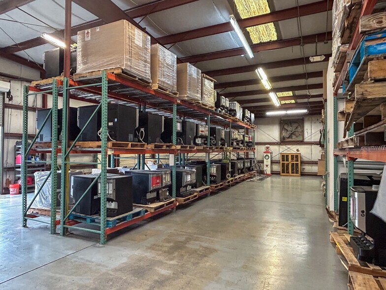 More Photos Of 4273 Domino Ave, North Charleston Warehouse For Lease