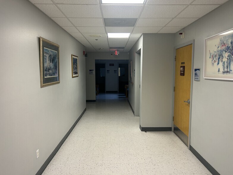 More Photos Of 6905 Old Wolf Bay Rd, Palatka Medical For Sale