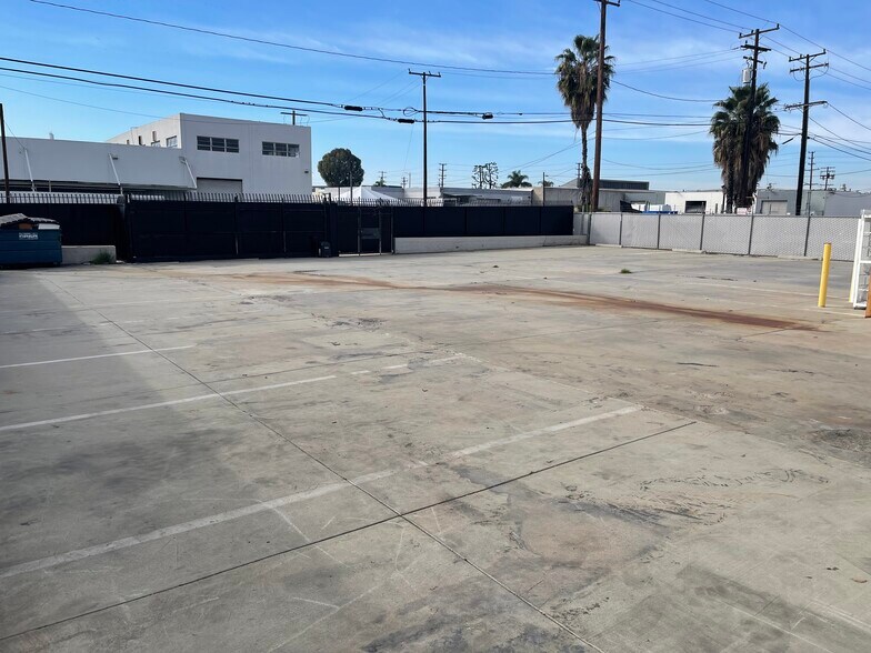 More Photos Of 11760 Slauson Ave, Santa Fe Springs Manufacturing For Lease