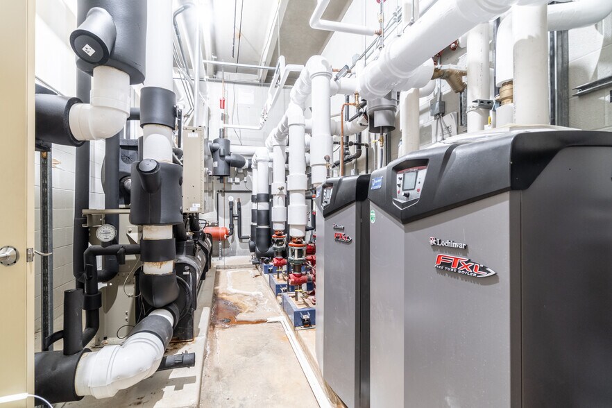 More Photos Of 25 Victory Noll Dr, Huntington Healthcare For Sale