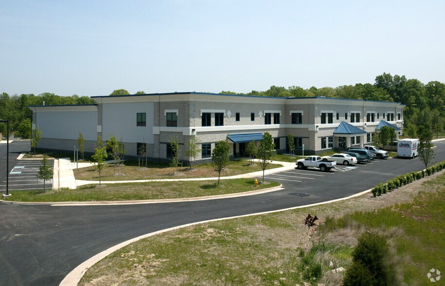 Primary Photo Of 7045-7073 Gateway Ct, Manassas Flex For Lease