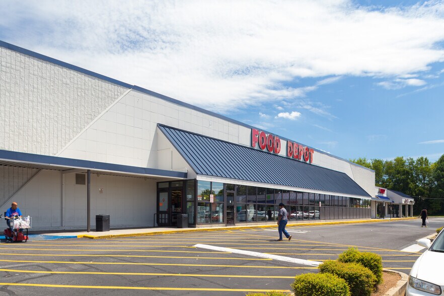 More Photos Of 3201-3209 S Cobb Dr, Smyrna Unknown For Lease