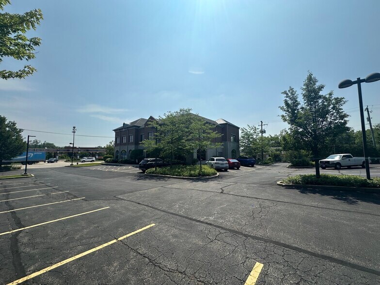 More Photos Of 440-442 Milwaukee Ave, Lincolnshire Medical For Lease