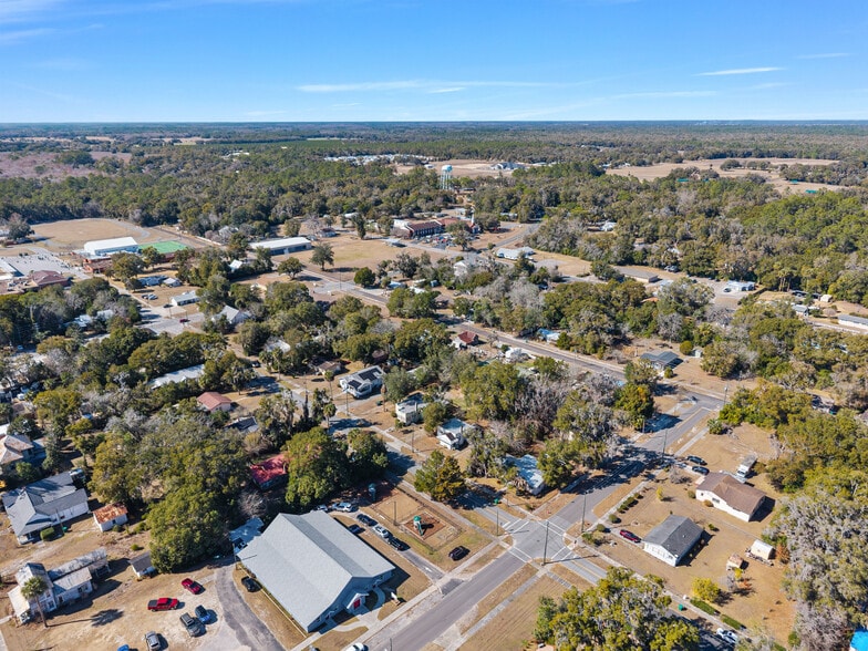 More Photos Of 20707 Park Ave, Dunnellon Specialty For Sale