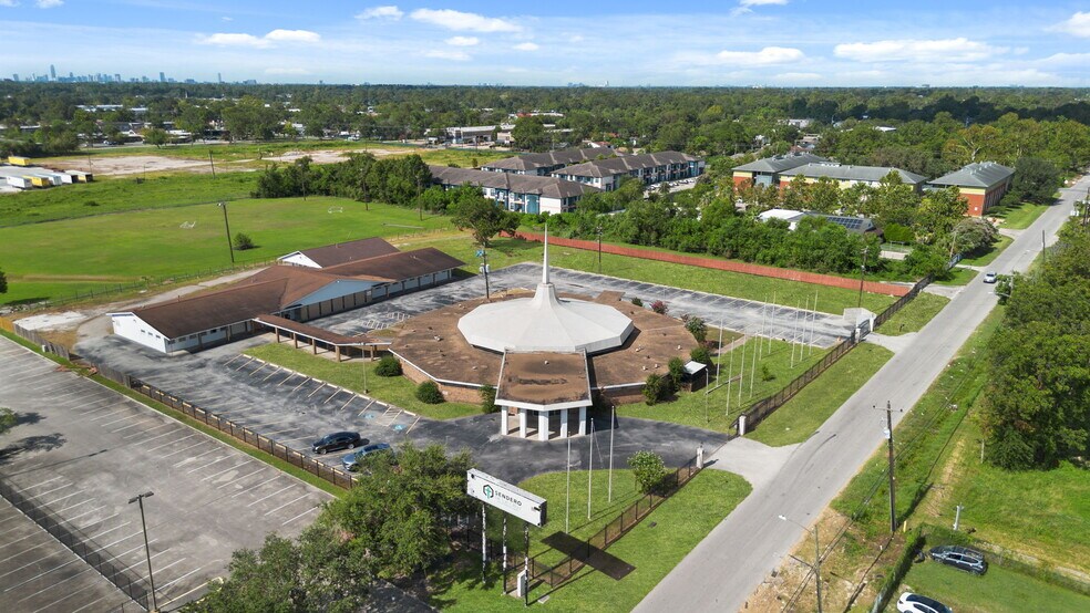 More Photos Of 513 W Rittenhouse Rd, Houston Religious Facility For Sale