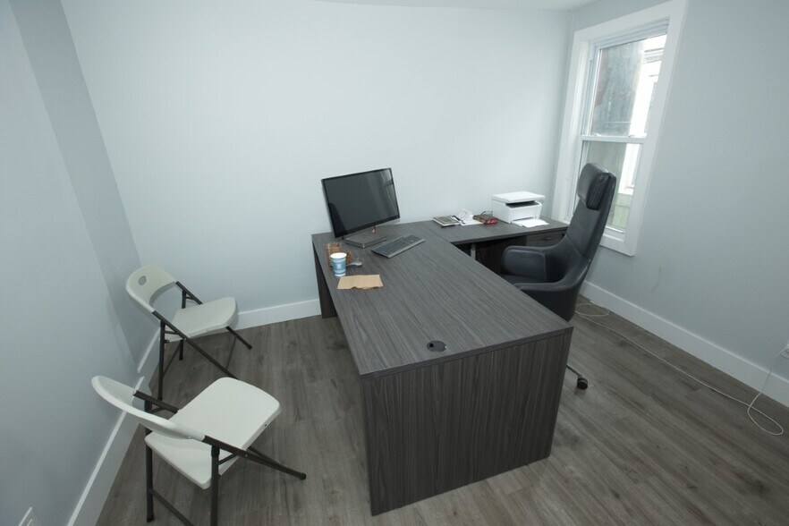 More Photos Of 136-140 Cedarhurst Ave, Cedarhurst Storefront Retail Residential For Lease