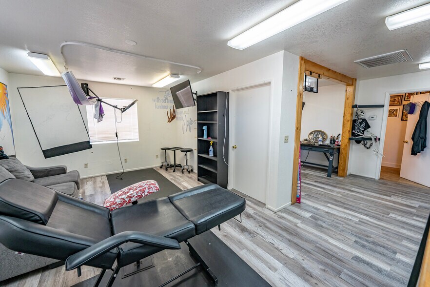 More Photos Of 4120 AZ-68, Golden Valley Warehouse For Sale