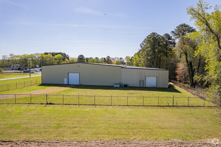 More Photos Of 15352 Merry Cat Ln, Belle Haven Warehouse For Sale