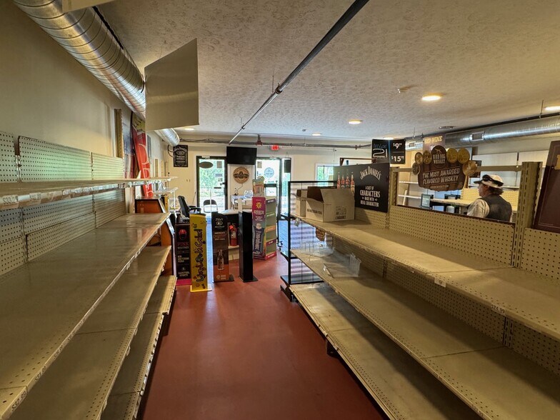 More Photos Of 5435 W Ridge Rd, Spencerport Freestanding For Lease