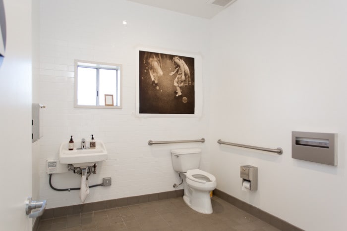 More Photos Of 1804 Lincoln Blvd, Venice Freestanding For Lease