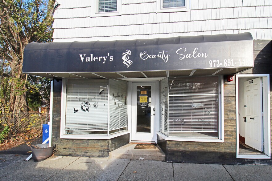 More Photos Of 308-312 S Main St, Wharton General Retail For Lease
