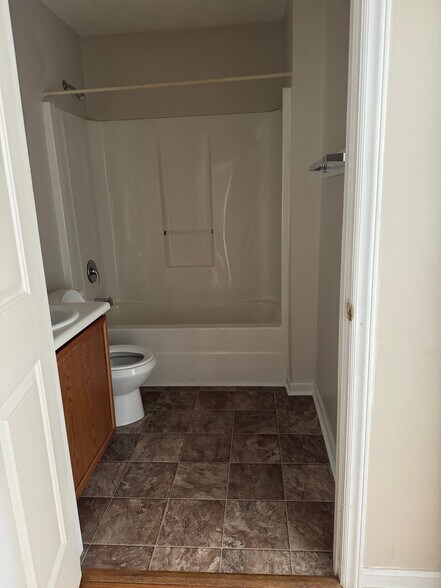 More Photos Of 301-307 Hinsdale Ave, Fayetteville Apartments For Sale