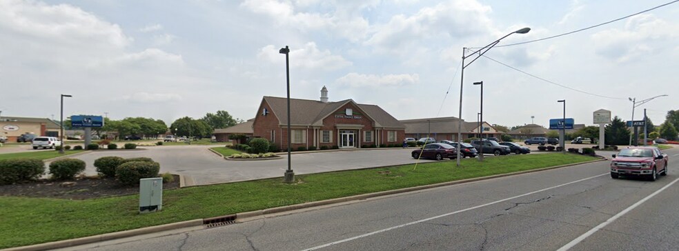 More Photos Of 3251 N Green River Rd, Evansville Storefront Retail Office For Sale