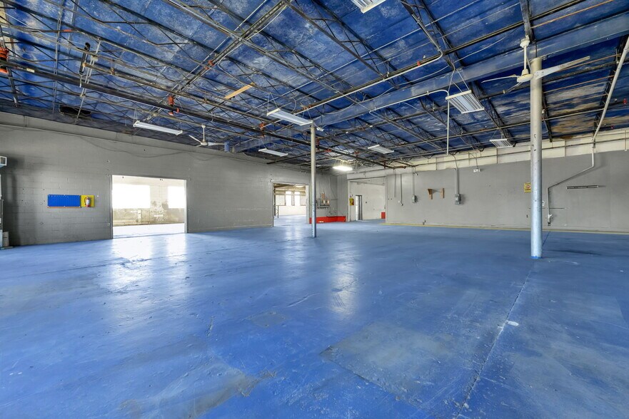 More Photos Of 2455 Harrisburg Pike, Grove City Warehouse For Sale