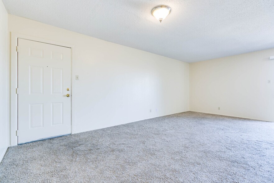 More Photos Of 1707-1717 Greenwood St, San Angelo Apartments For Sale