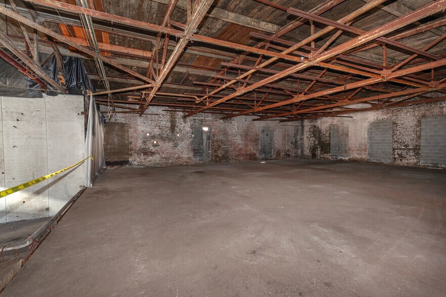 More Photos Of 1698 Main St, Peekskill Manufacturing For Lease