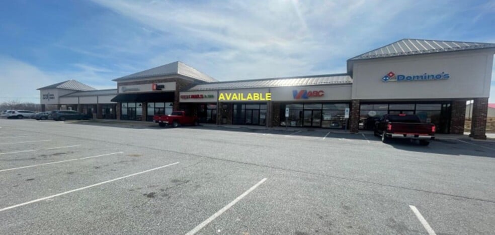 Primary Photo Of 14507-14569 Forest Rd, Forest Unknown For Lease