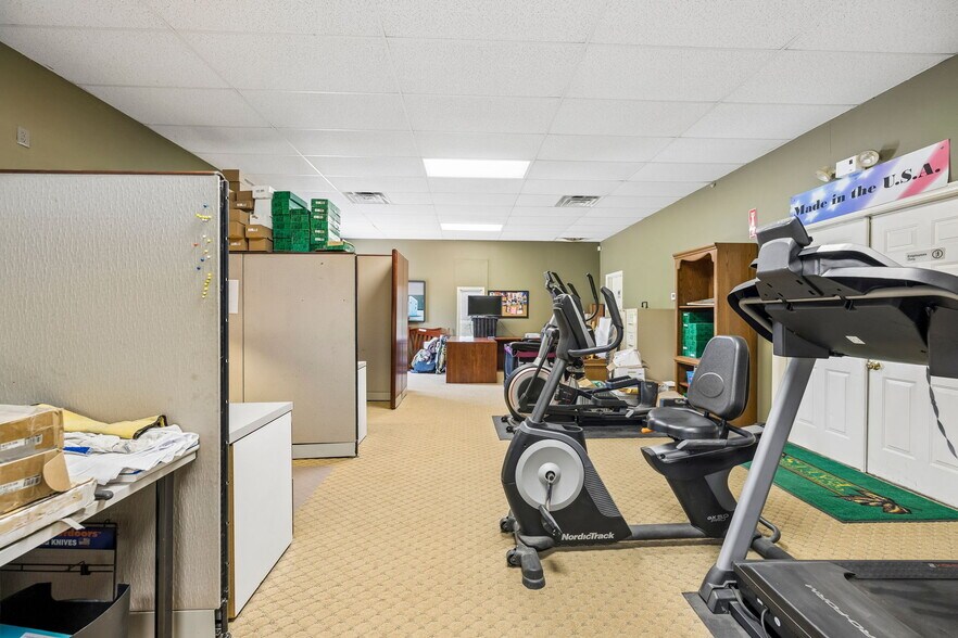 More Photos Of 49 Cutting Edge Ln, Dunlap Freestanding For Sale