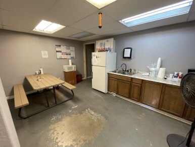 More Photos Of 2312 Decatur Ave, Fort Worth Industrial For Sale