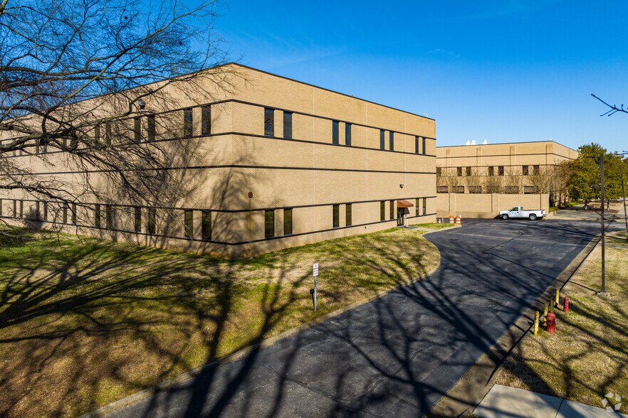 More Photos Of 13203 N Enon Church Rd, Chester Office For Sale