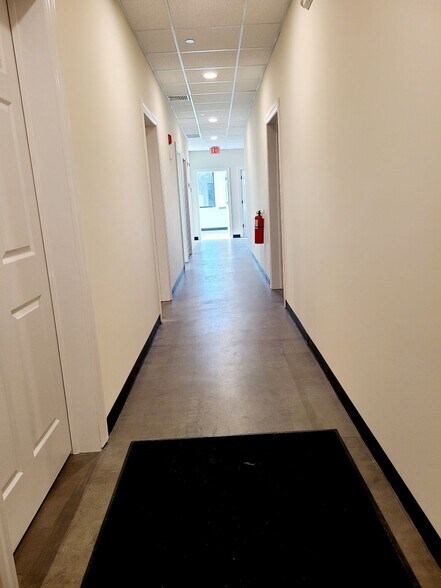 More Photos Of 1922 Hooper Ave, Toms River Storefront Retail Office For Lease