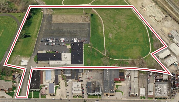 More Photos Of 557 E Tallmadge Ave, Akron Warehouse For Lease