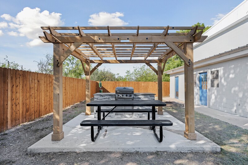 More Photos Of 17 W 31st St, San Angelo Apartments For Sale