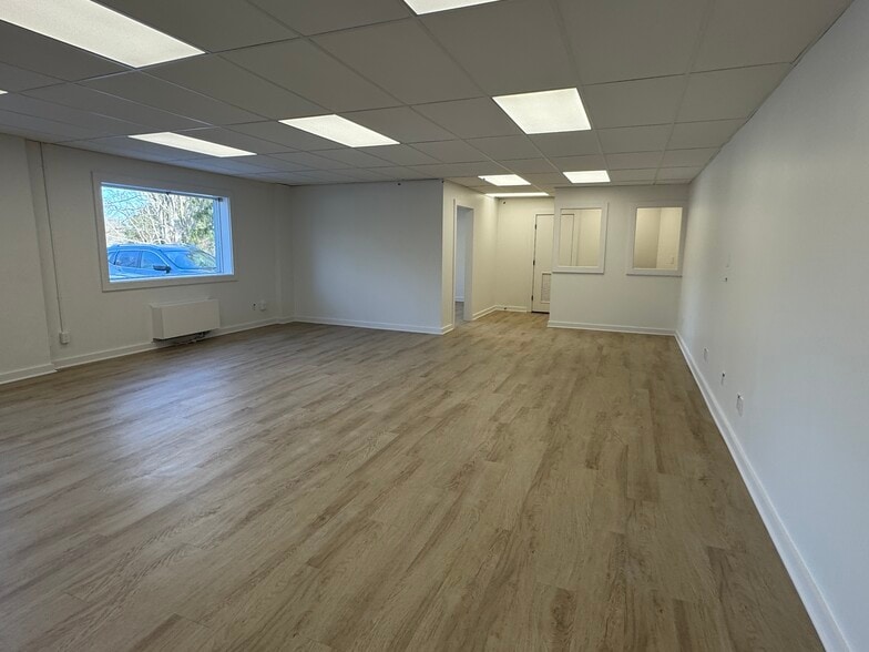 More Photos Of 31674 Center Ridge Rd, North Ridgeville Office For Lease
