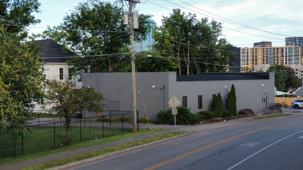 More Photos Of 1829 Jo Johnston Ave, Nashville Medical For Sale