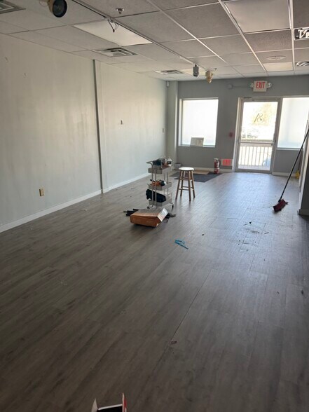 More Photos Of 109-133 N York Rd, Willow Grove Unknown For Lease