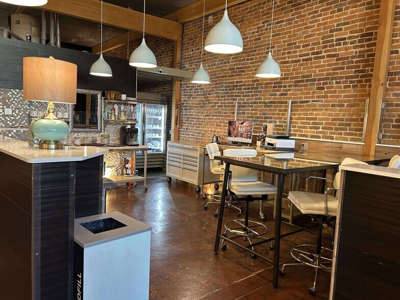 More Photos Of 108 Dewey Ave, Poteau Storefront Retail Office For Sale