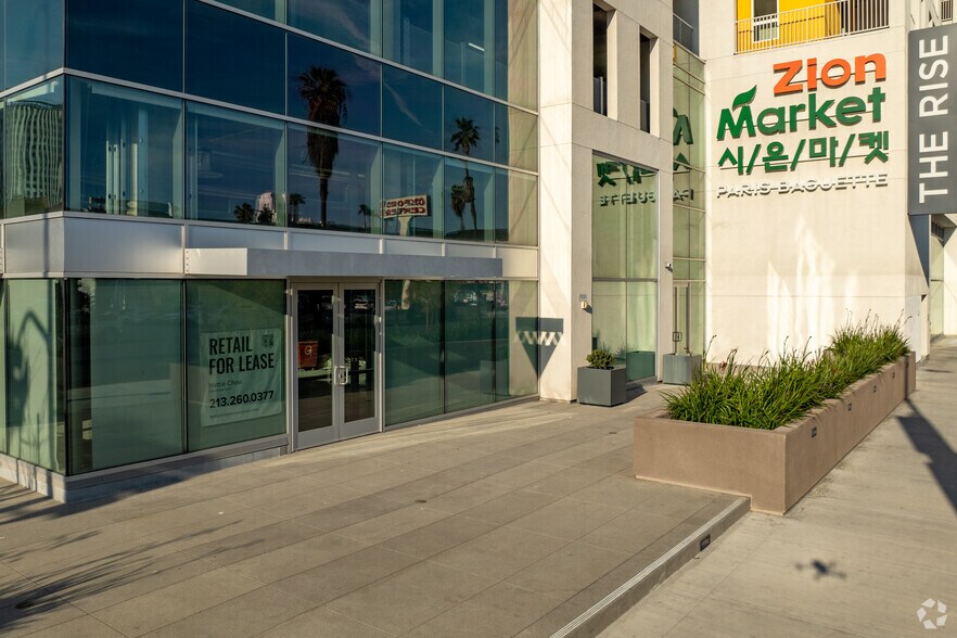 More Photos Of 750 S Oxford Ave, Los Angeles Apartments For Lease
