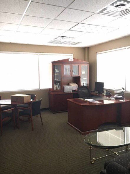 More Photos Of 3005 Business Park Dr, Norcross Office For Sale