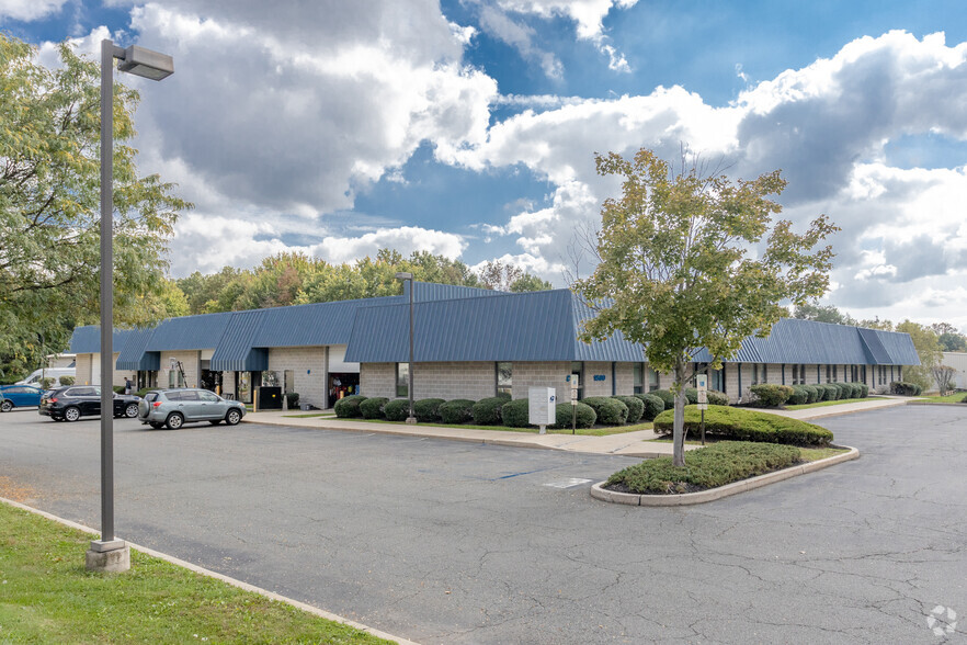 Primary Photo Of 1580 Reed Rd, Pennington Flex For Lease