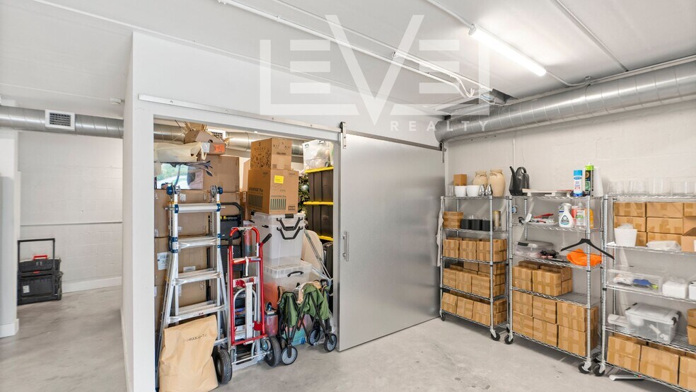 More Photos Of 3500-3580 NE 12th Ave, Fort Lauderdale Storefront Retail Office For Lease