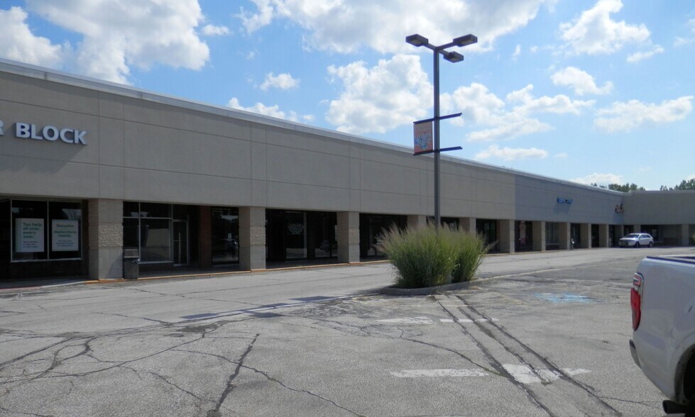 More Photos Of 2400-2560 W Prospect Rd, Ashtabula Unknown For Lease