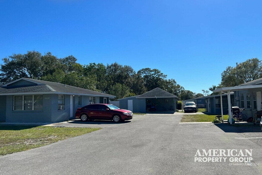 More Photos Of 2619 45th Ave W, Bradenton Apartments For Sale