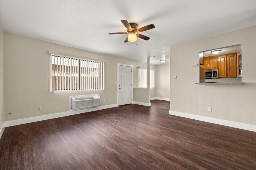 More Photos Of 2944 Del Paso Blvd, Sacramento Apartments For Sale
