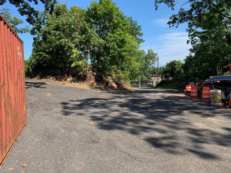 More Photos Of 3199A Albany Post Rd, Buchanan Land For Lease