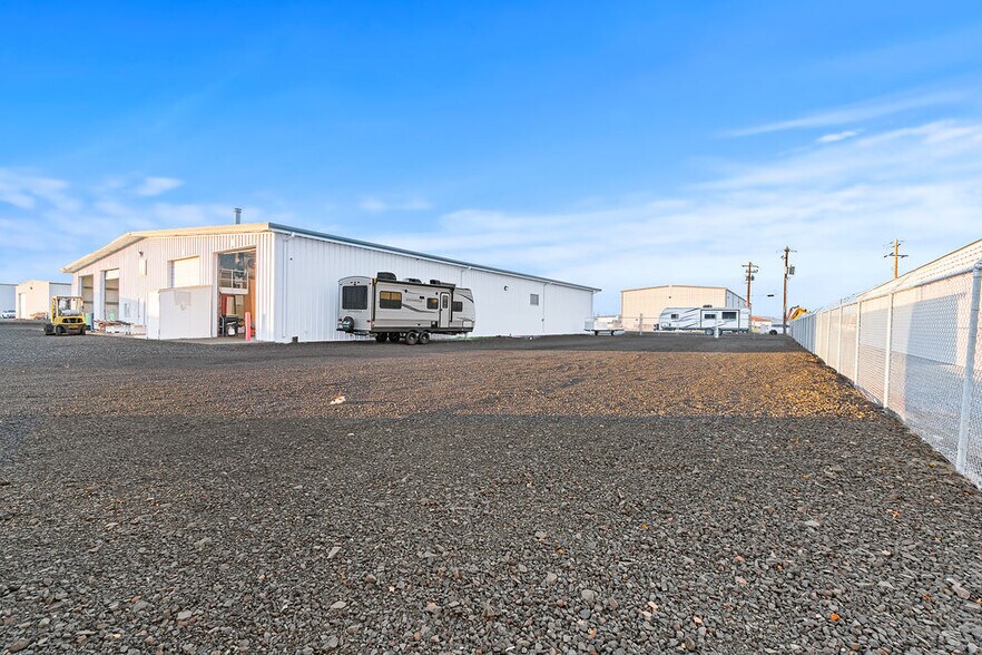 More Photos Of 1220 Industrial Way, Union Gap Warehouse For Lease