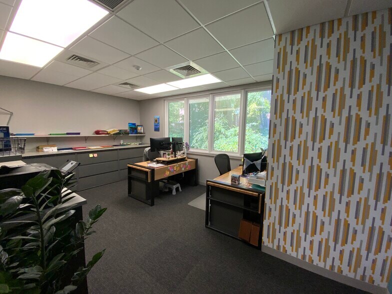 More Photos Of 3436-3500 Granite Cir, Toledo Medical For Lease