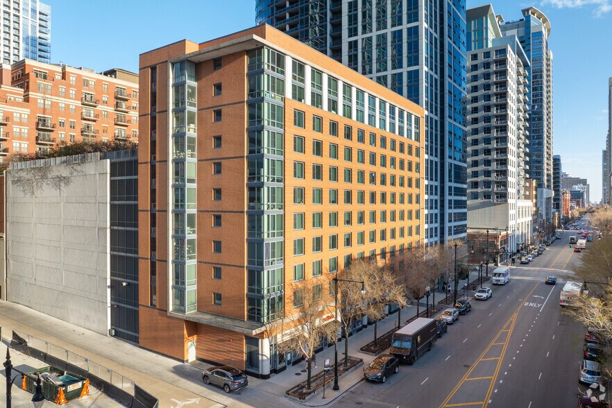 More Photos Of 1251 S Michigan Ave, Chicago Apartments For Lease