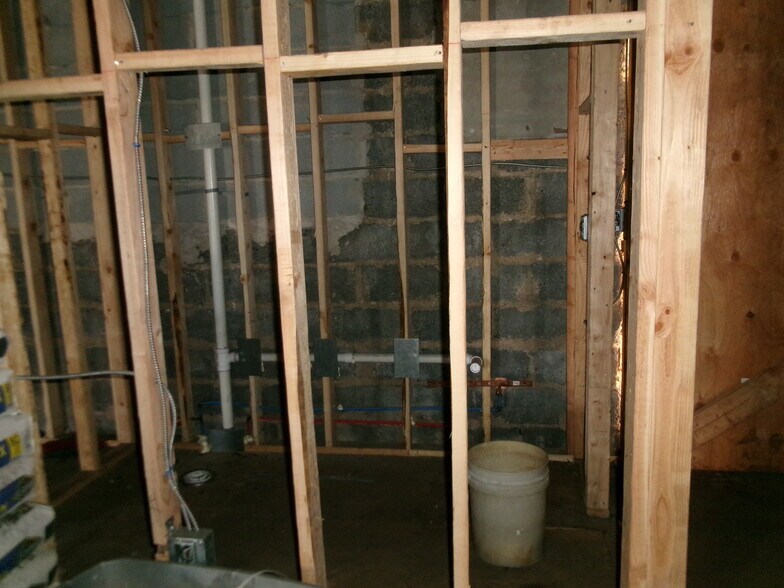 More Photos Of 337 Oak st, Passaic General Retail For Sale