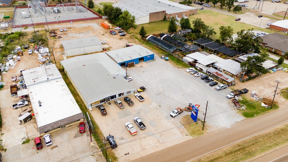 More Photos Of 1607 US-82, Greenwood General Retail For Sale
