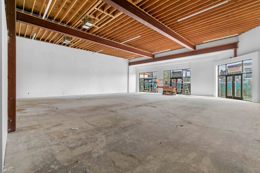 More Photos Of 5933 Vineland Ave, North Hollywood Storefront For Lease