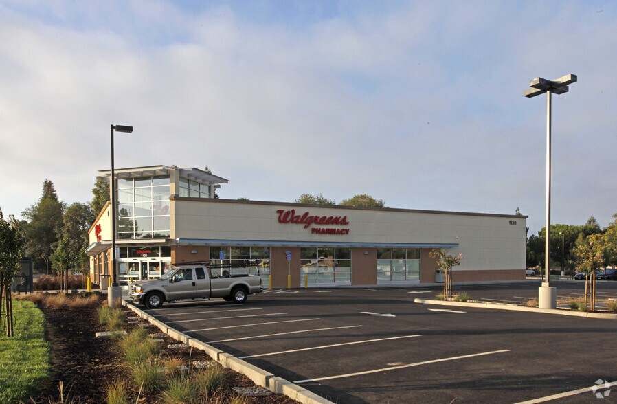 More Photos Of 1130 Foxworthy Ave, San Jose General Retail For Sale